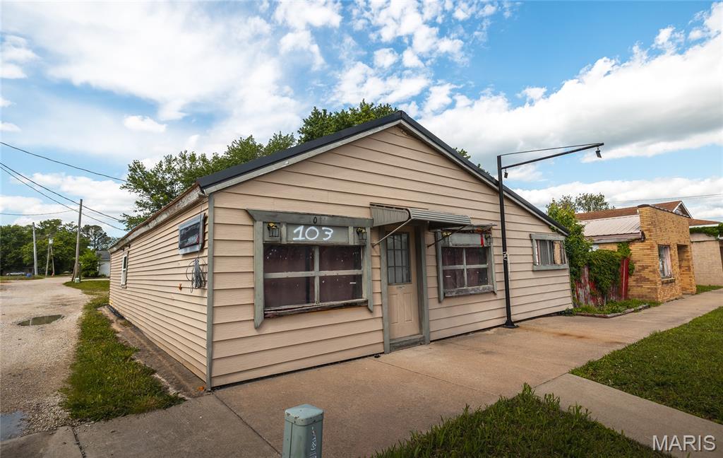 103 E Third Street, Belle, MO 65013