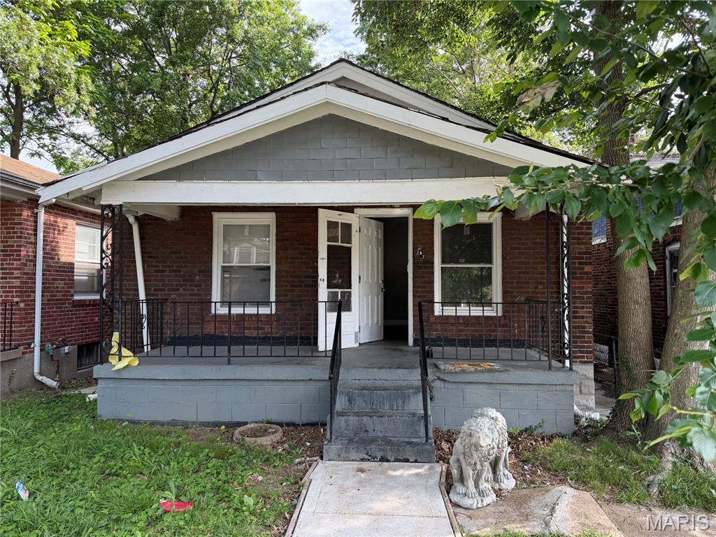 6719 Stratford Avenue — photo