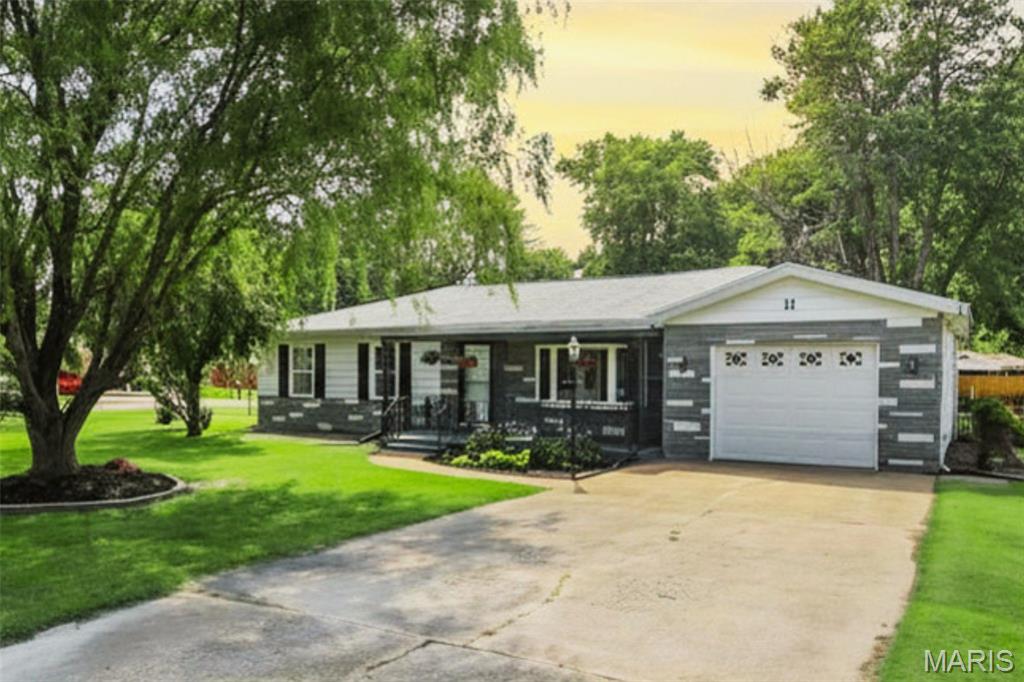 11 Oak Drive — photo