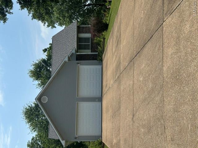 305 Sunny Acres Drive — photo