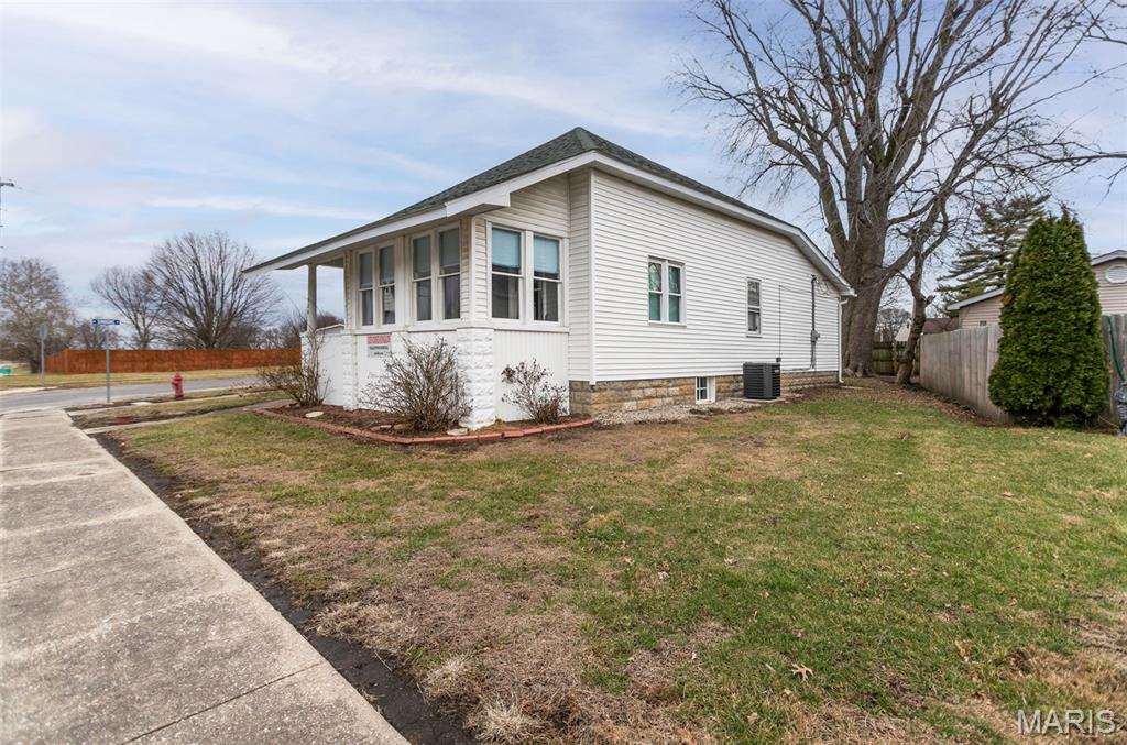 320 N State Street, Roodhouse, IL 62082 — photo 3