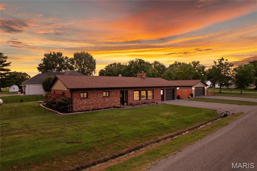 8435 Prairietown Road — photo