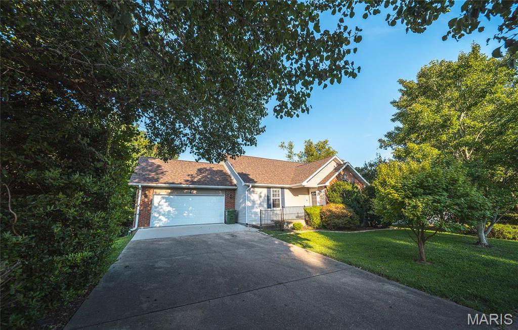 821 Cambridge Drive — photo