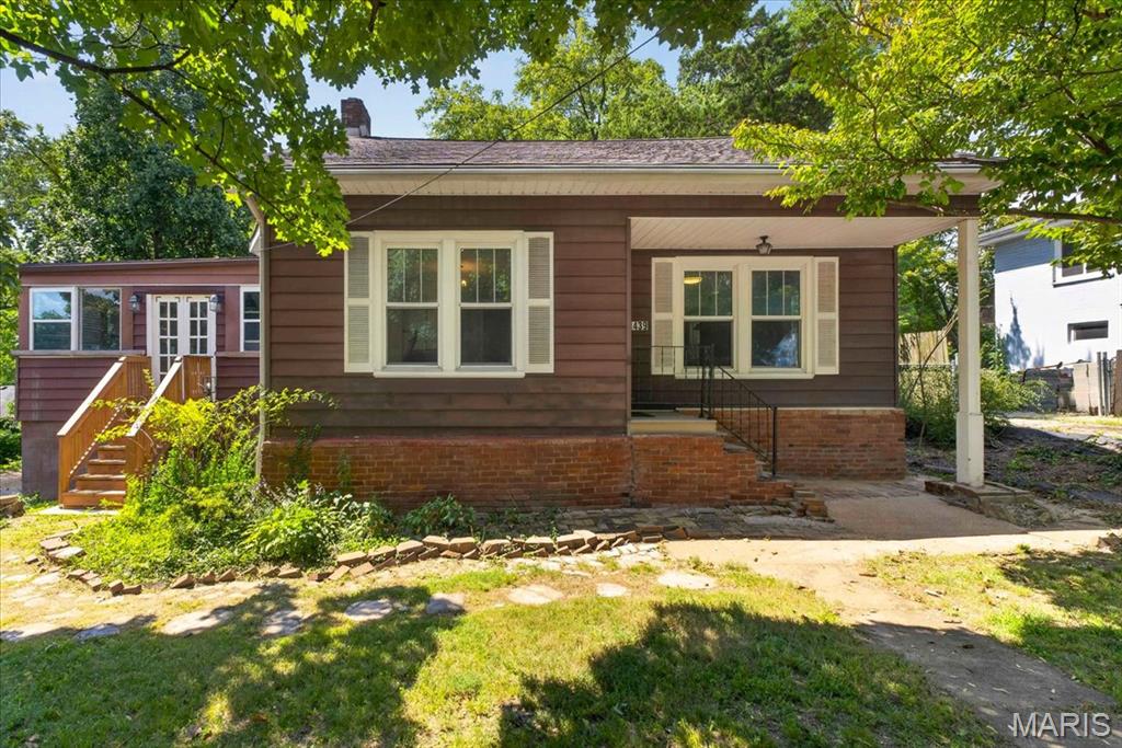 1439 Grant Road — photo