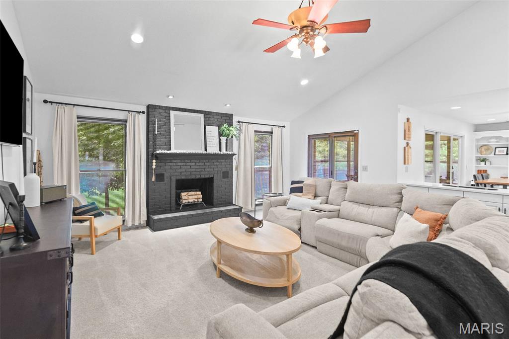 342 Oak Hill Drive — photo