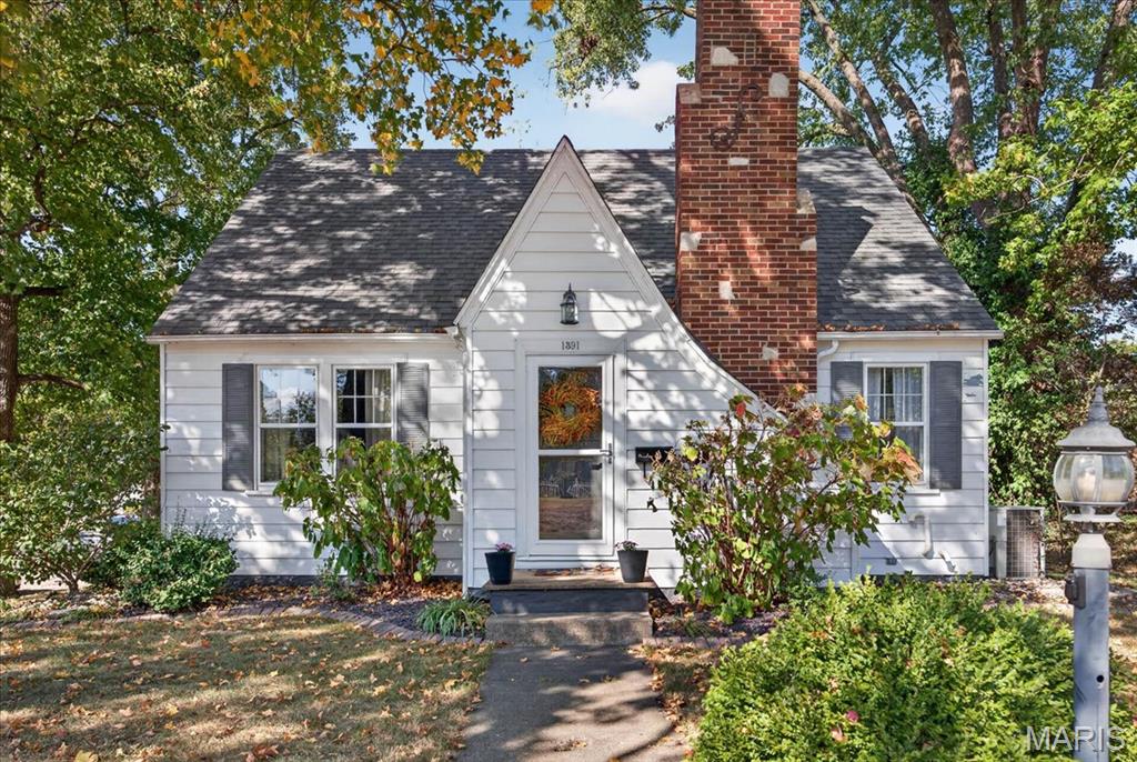 1391 Fairfax Street — photo