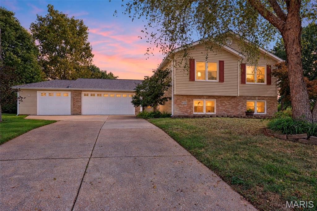 910 Summer Leaf Drive — photo