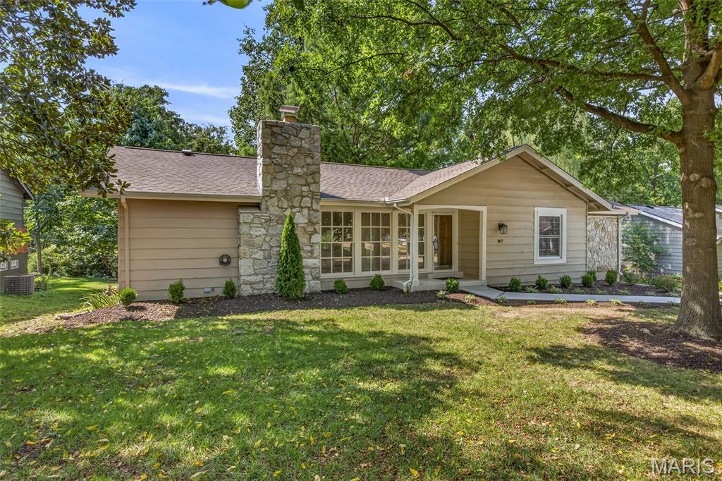 807 Garonne Drive — photo