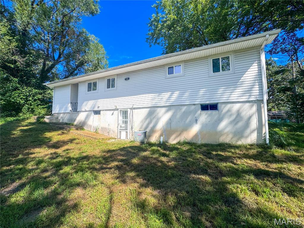 450 Hillcrest Drive, Bourbon, MO 65441 — photo 2