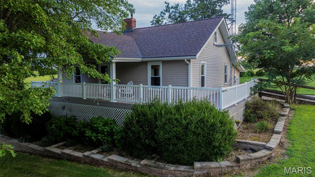25159 E County Line Road, Waggoner, IL 62572 — photo 2