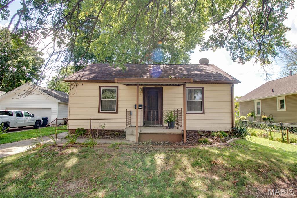 3423 Thomas Avenue — photo