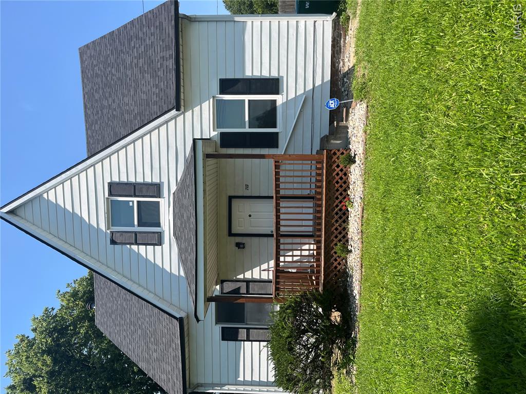 713 Hartman Lane — photo