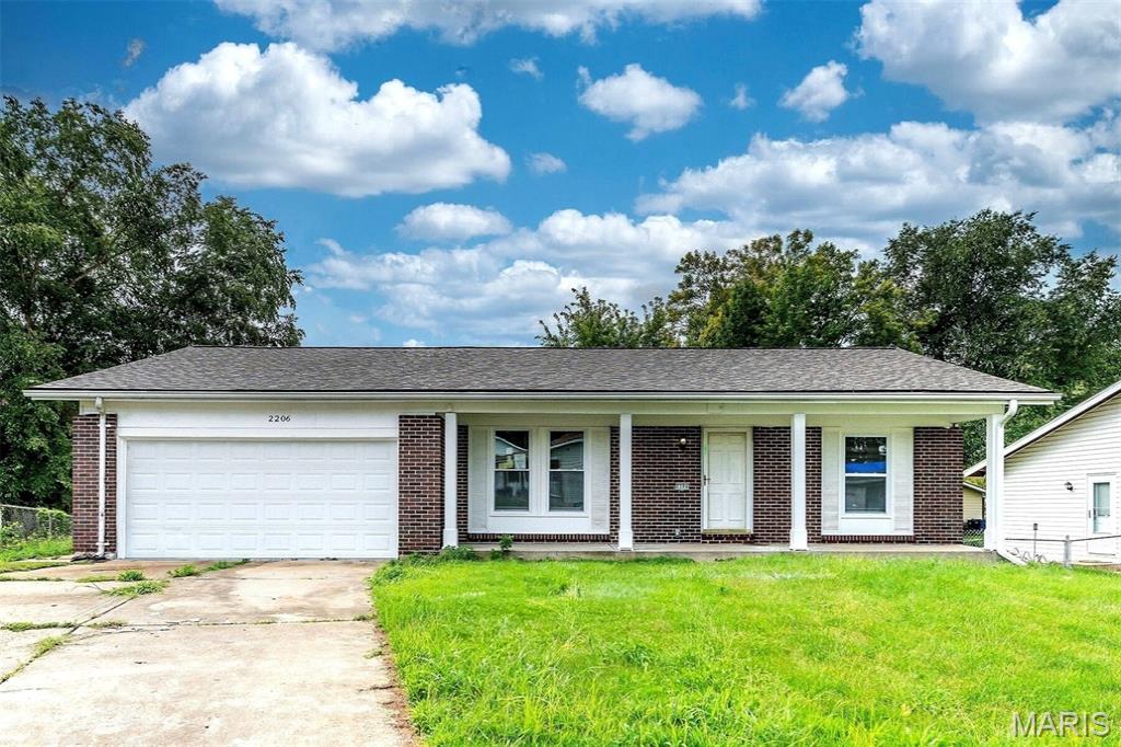 2206 Outlook Drive — photo