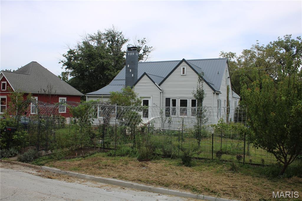 616 S. Washington Street — photo