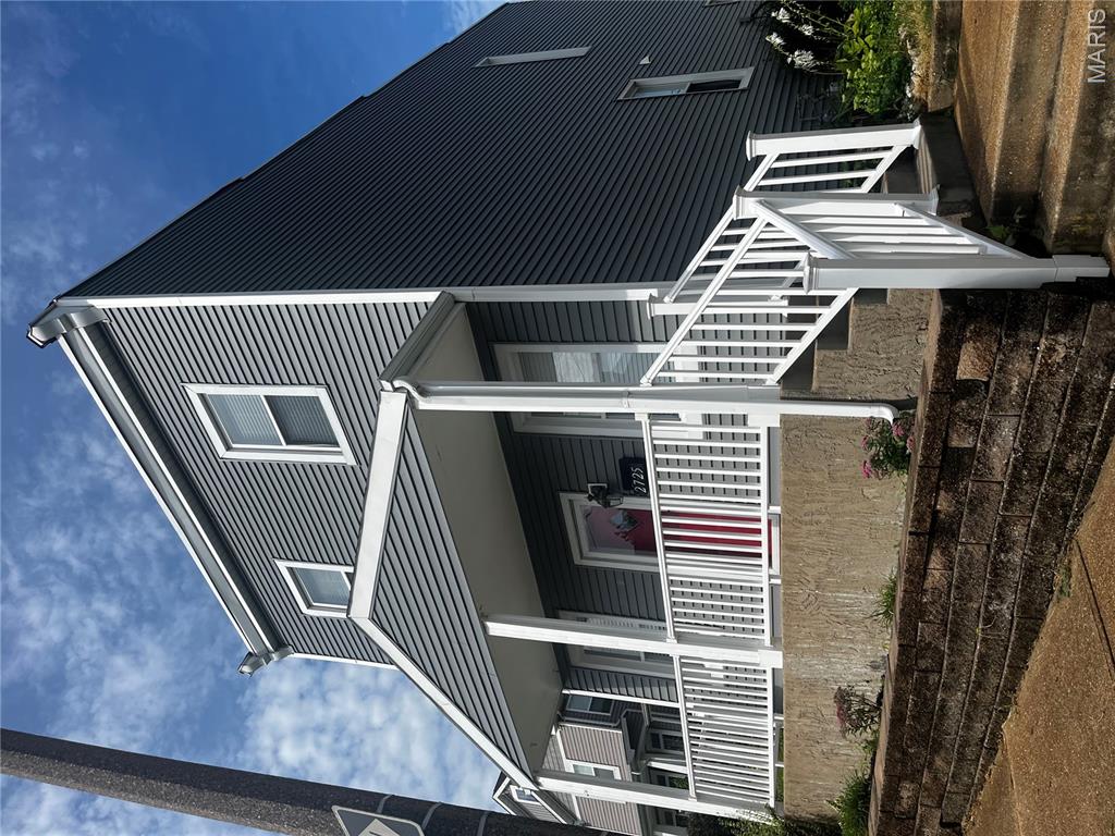 2725 January Avenue — photo
