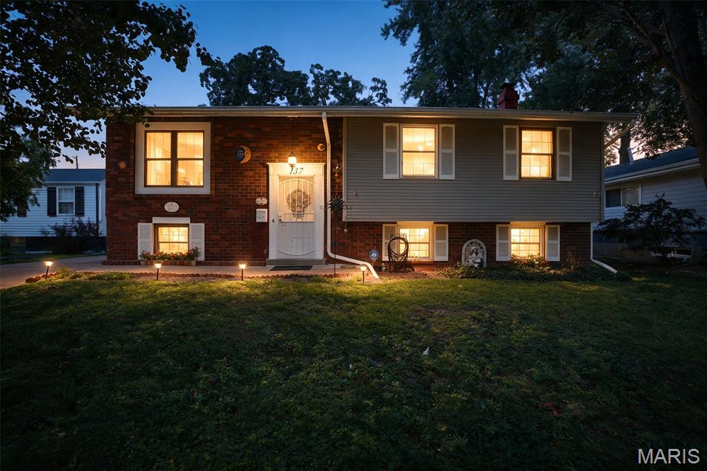 137 Huntleigh Forest Drive — photo
