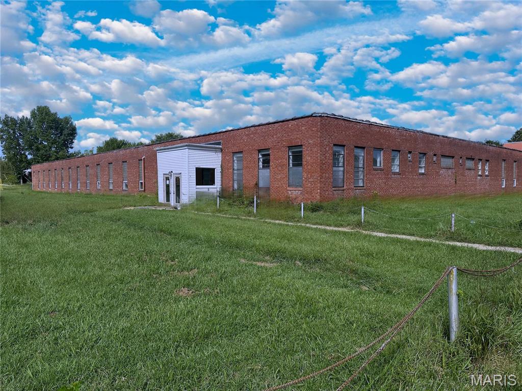 321 E Hardy Street — photo