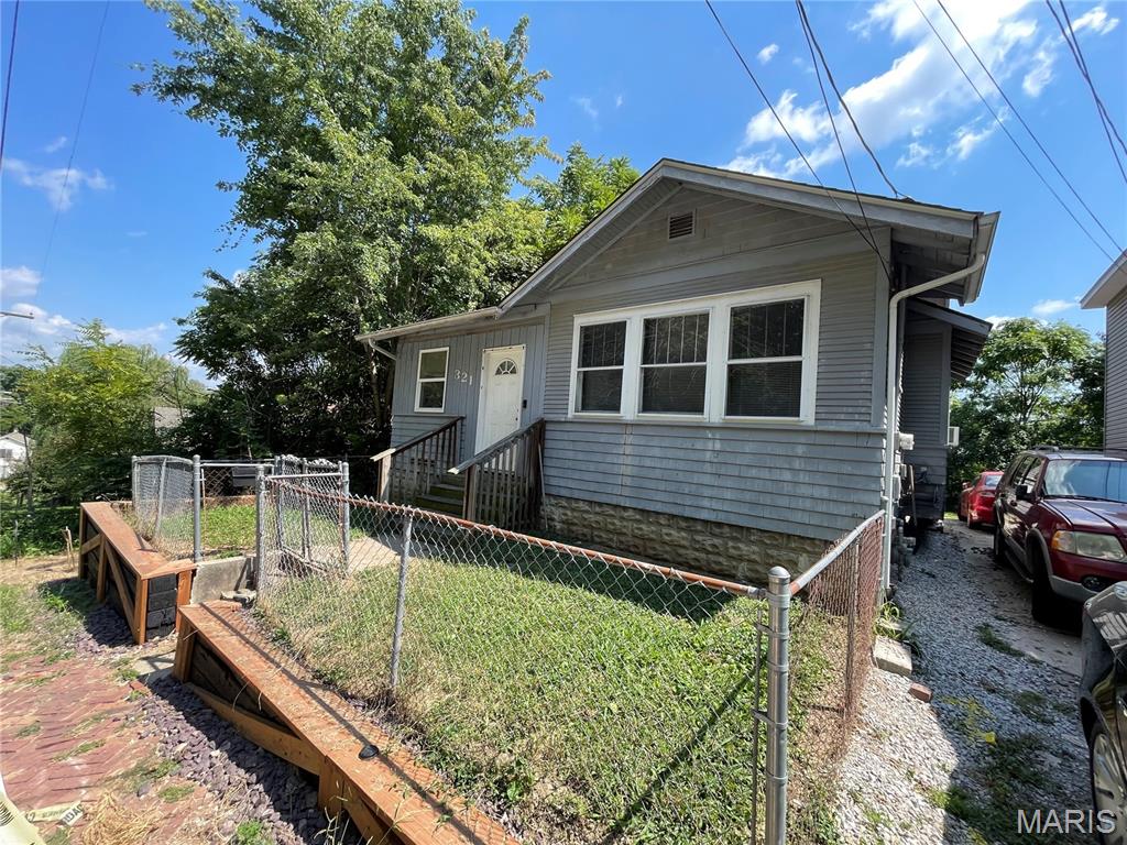 321 Dry Street — photo