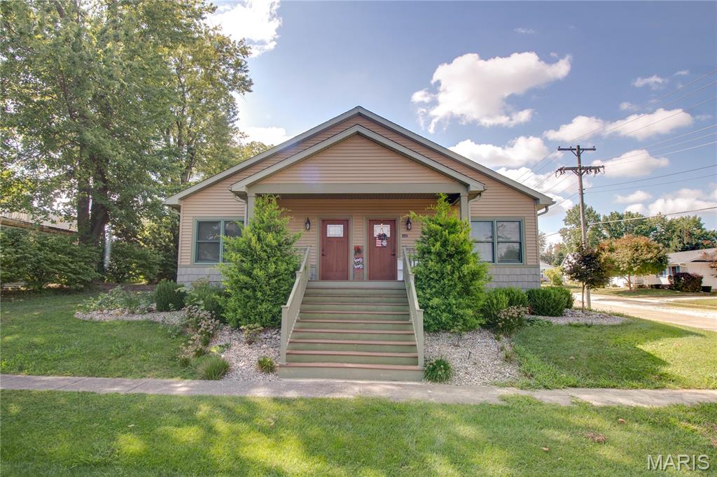 327 W Adams Street — photo