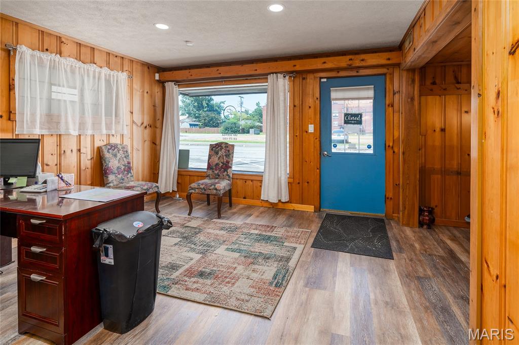 1403 Locust, Eldorado, IL 62930 — photo 3
