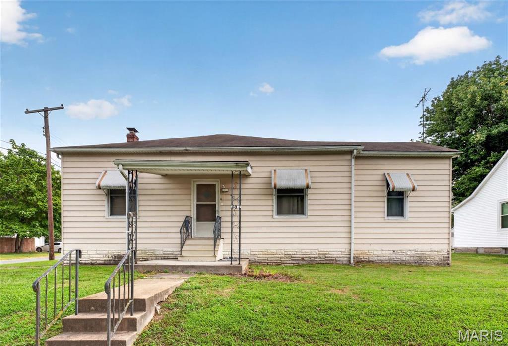 401 S Van Buren Street — photo
