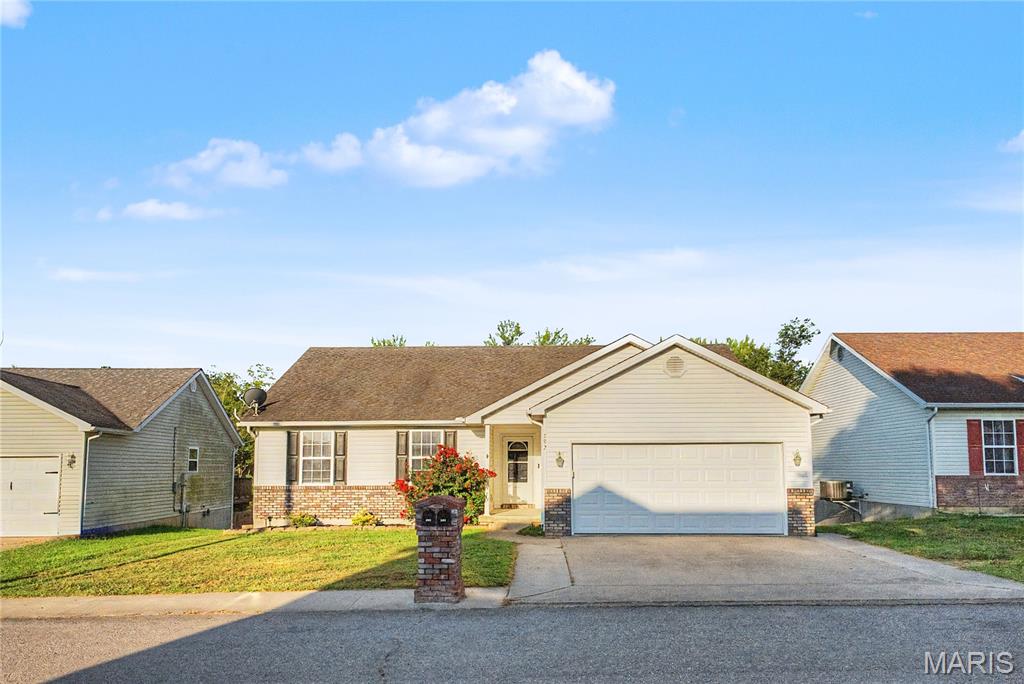 292 Arbor Circle — photo