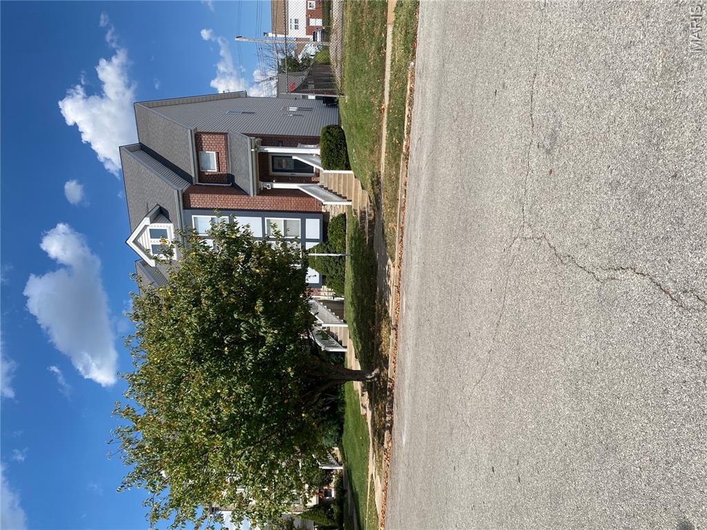 4051 McPherson Avenue — photo