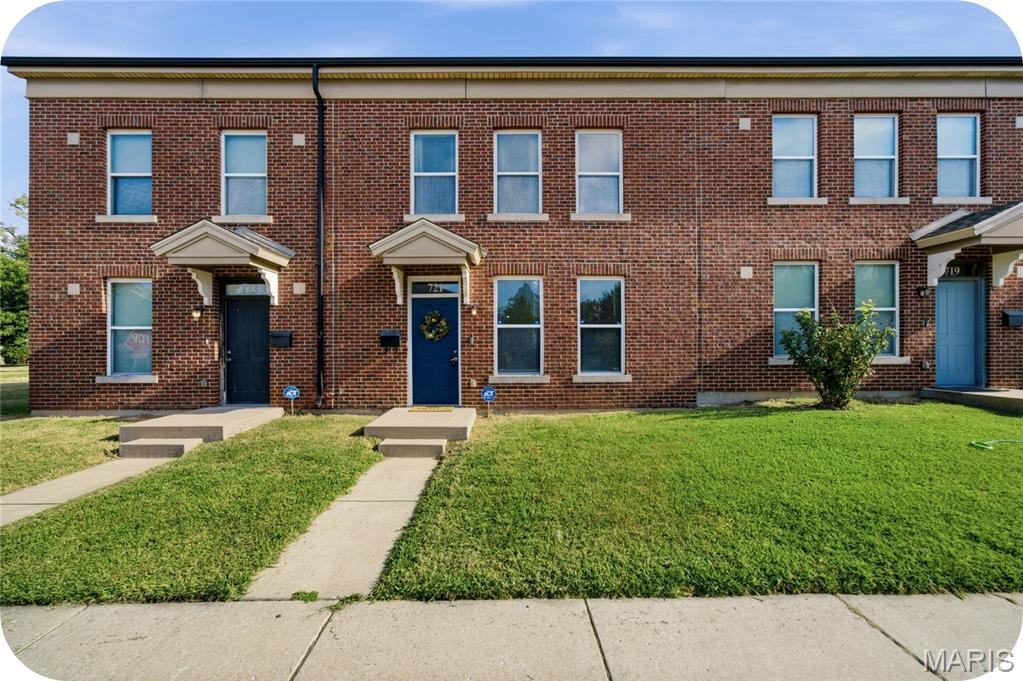 721 Dickson Street — photo
