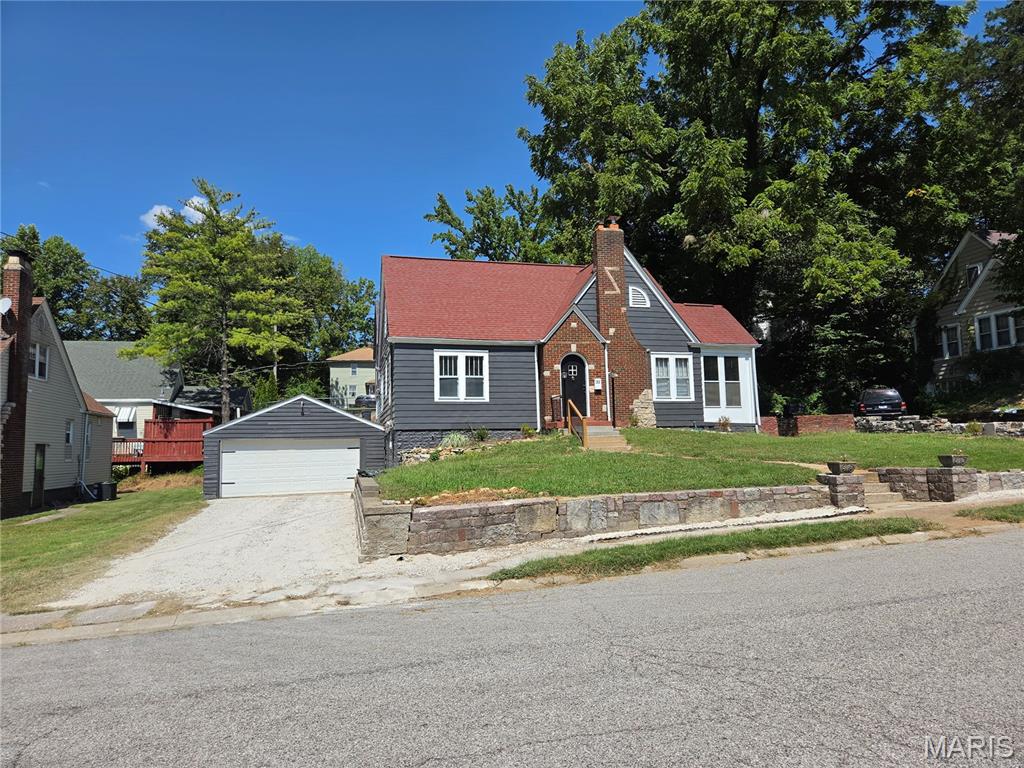 33 Glenview Drive — photo