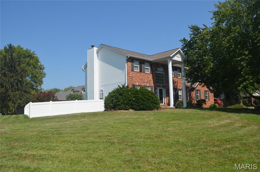 121 E Willow Bend Drive — photo