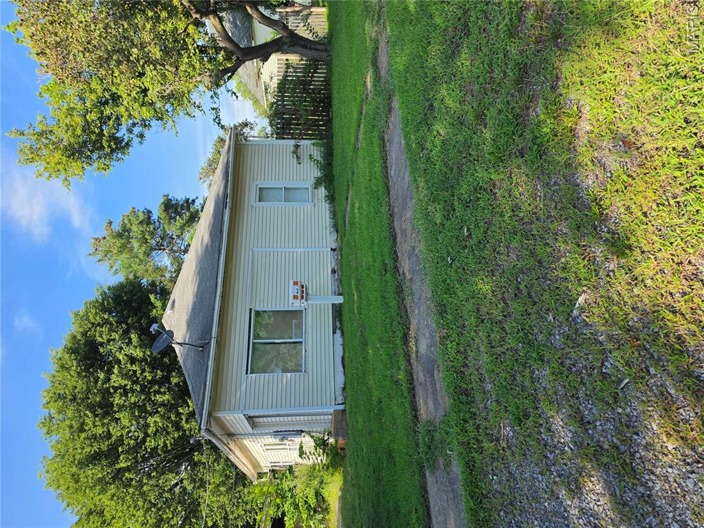 1005 E Elm Street — photo