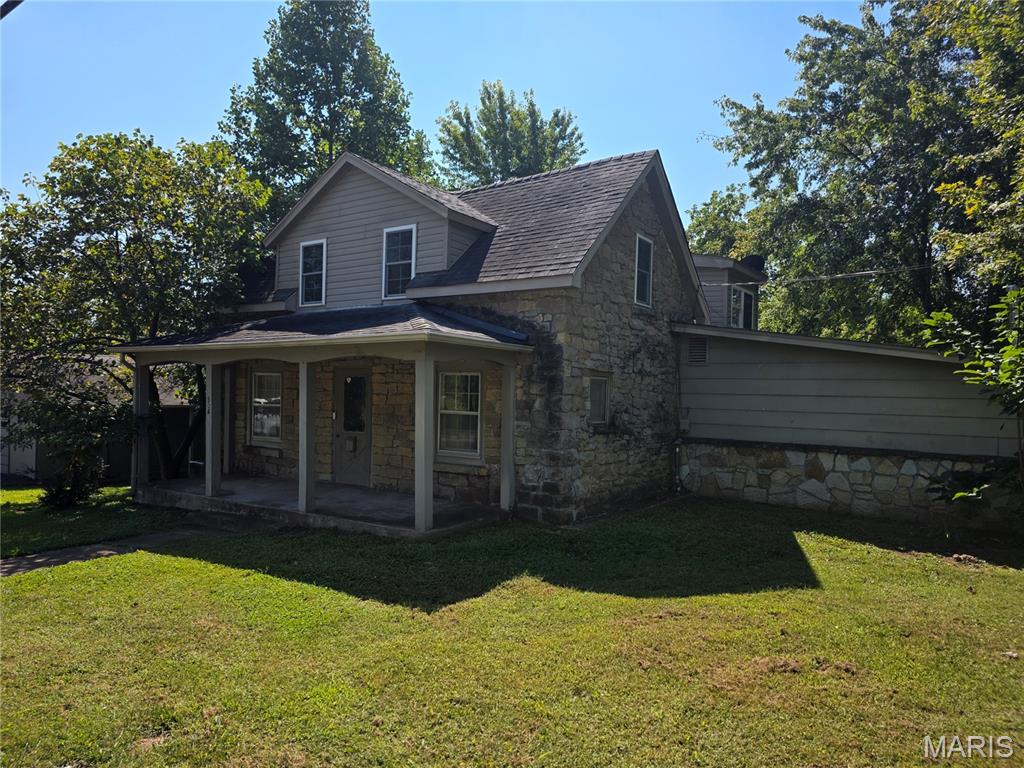 504 W Russell Street — photo