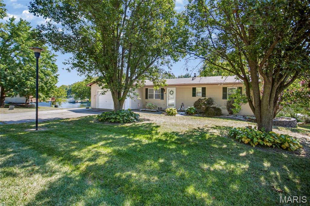 712 Riviera Circle — photo