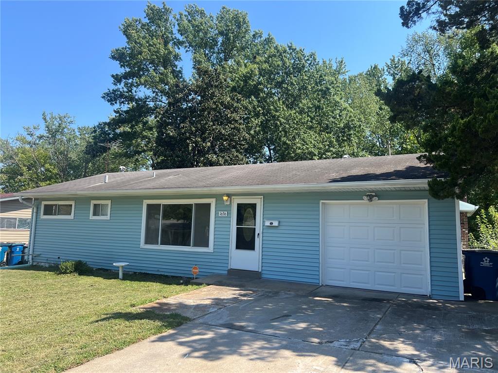 1636 Maldon Lane — photo