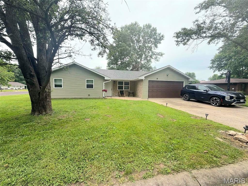 7305 N Wishing Well Drive — photo