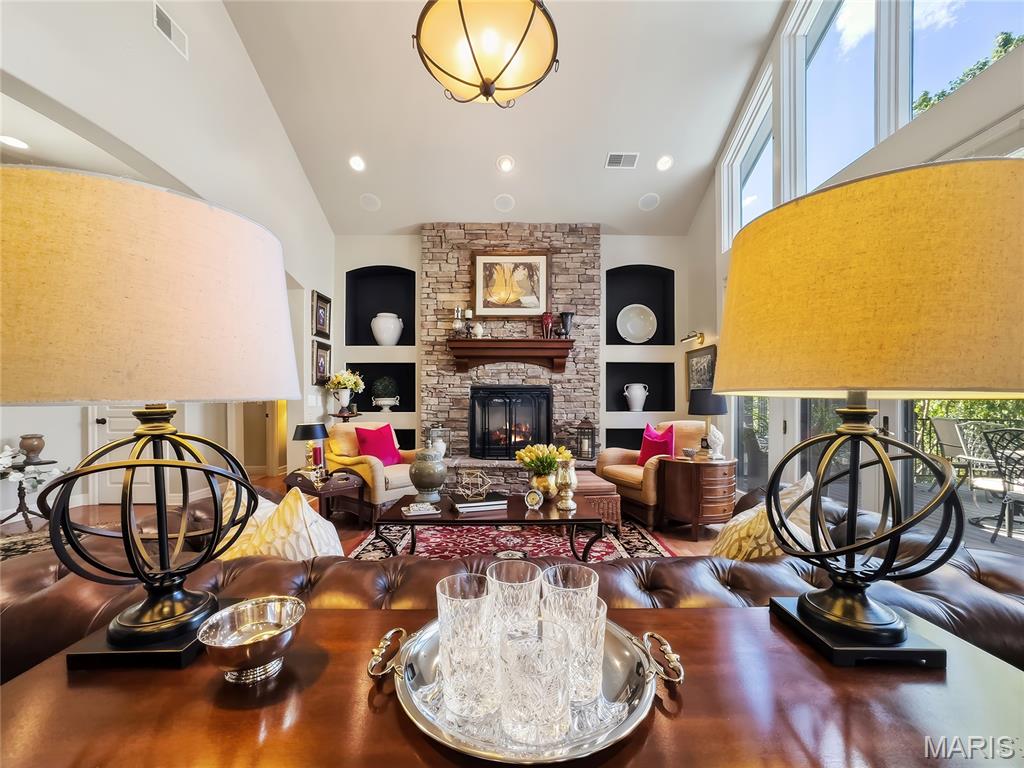 302 Country Ridge Drive — photo