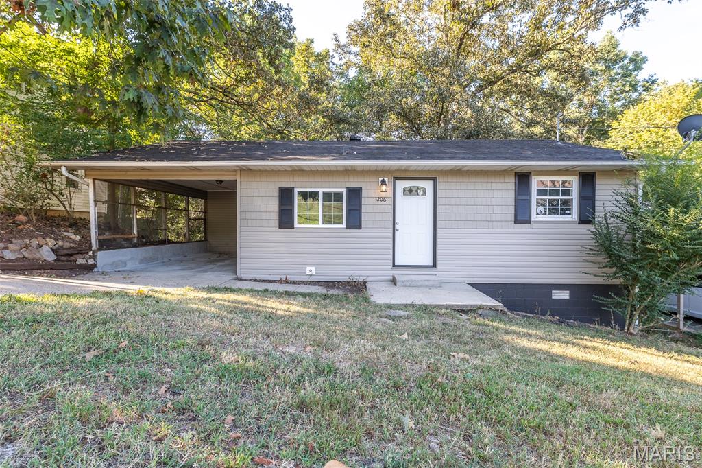 1206 Apple Street — photo