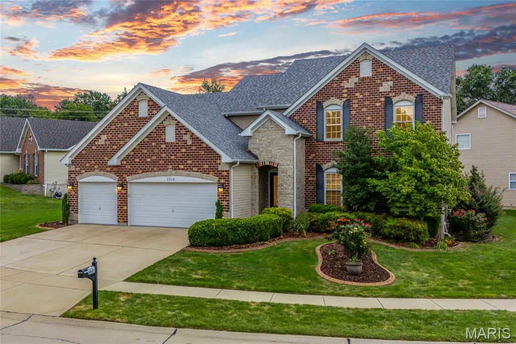1316 Legacy Pointe Lane — photo