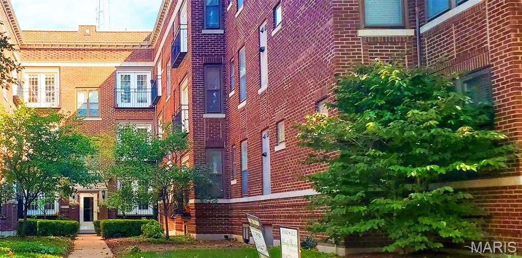 5677 Waterman 32 — photo