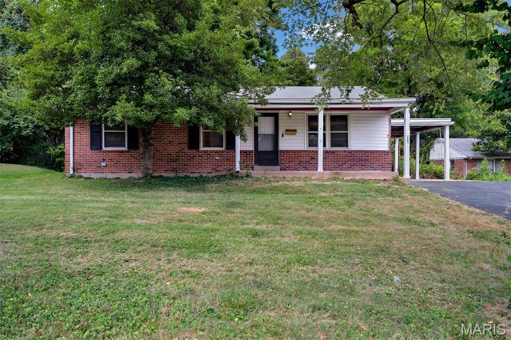 705 Palace Court — photo