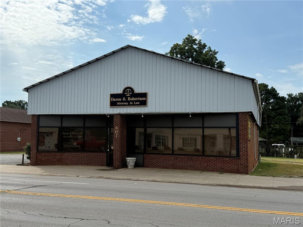 607 First Street — photo