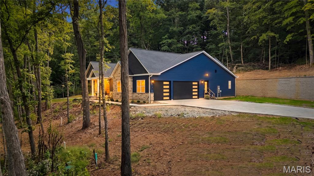 3406 Bluffs Drive — photo