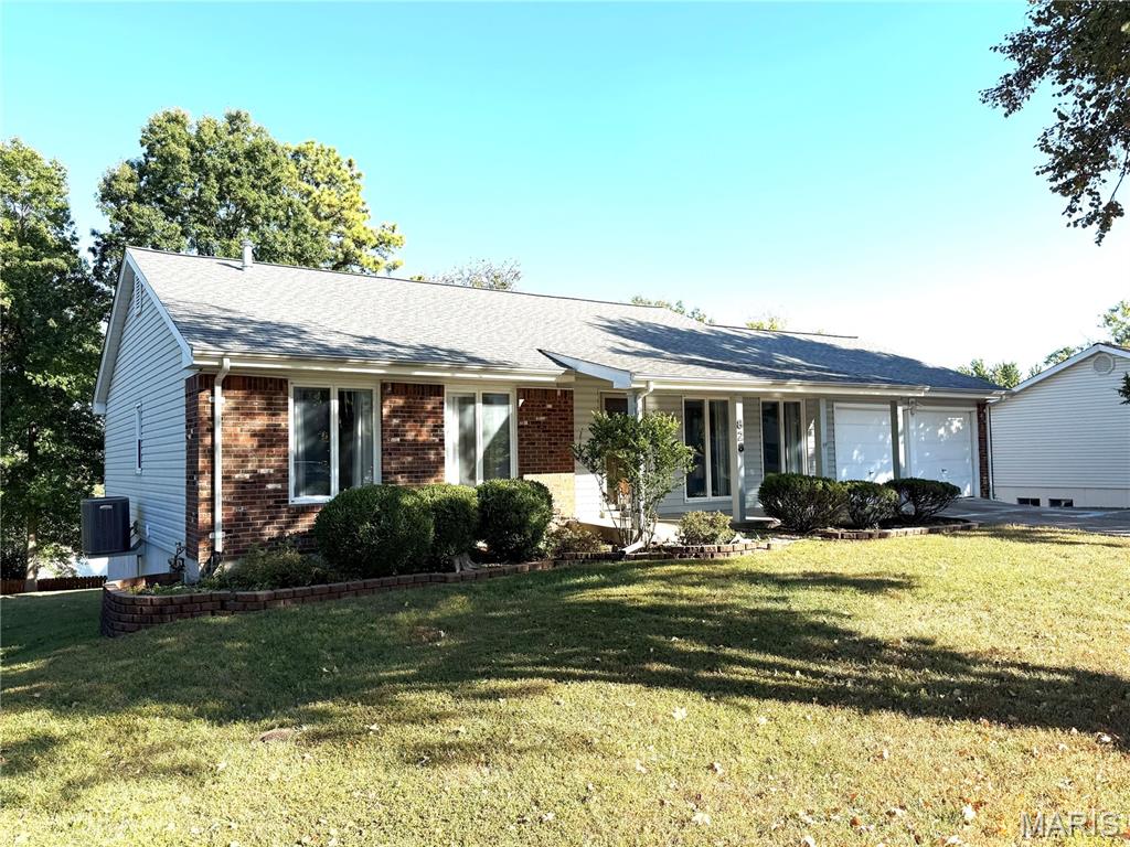 828 Country Heights Court — photo