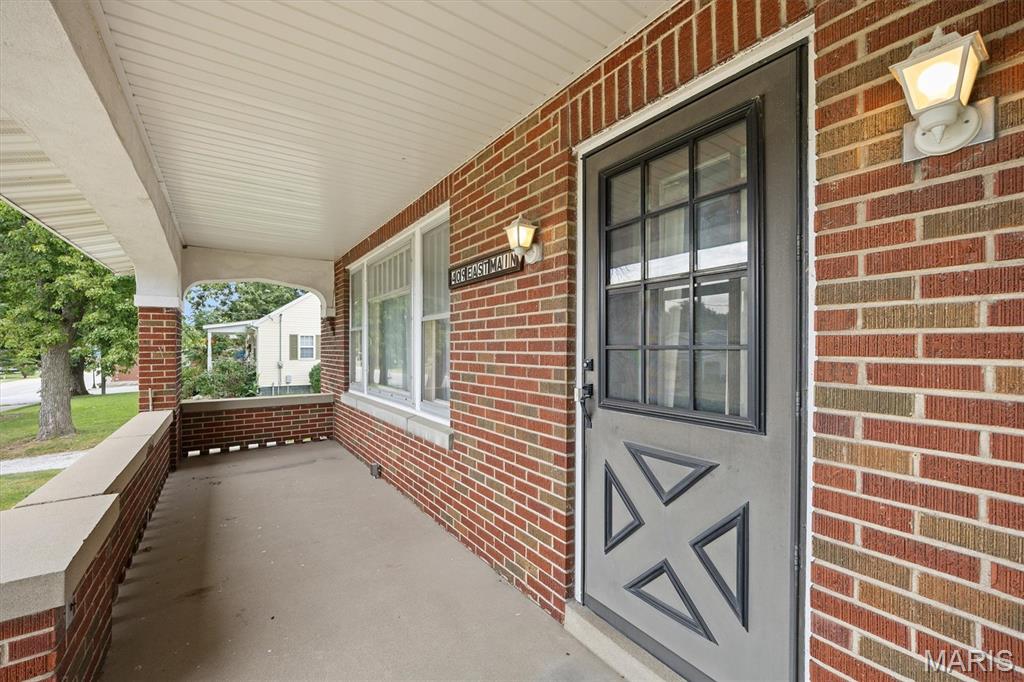 409 E Main Street, Alhambra, IL 62001 — photo 2