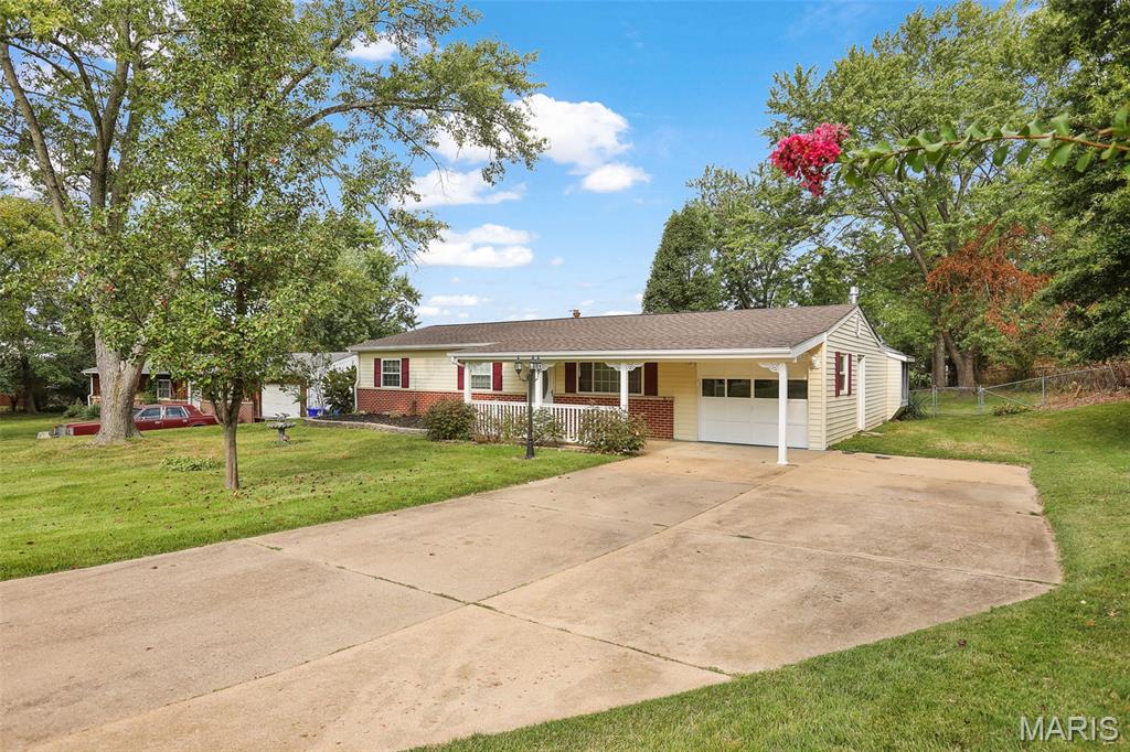 257 Joyce Court — photo