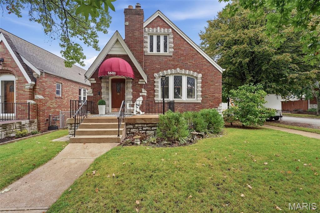 5601 Walsh Street — photo