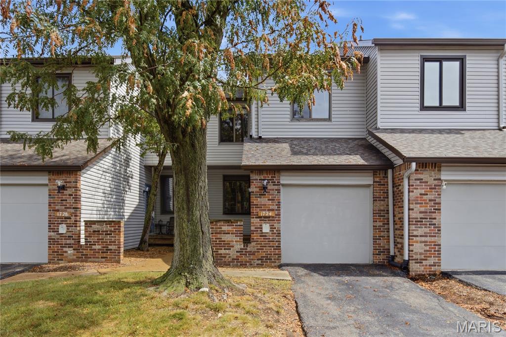 1724 Pineberry Court — photo
