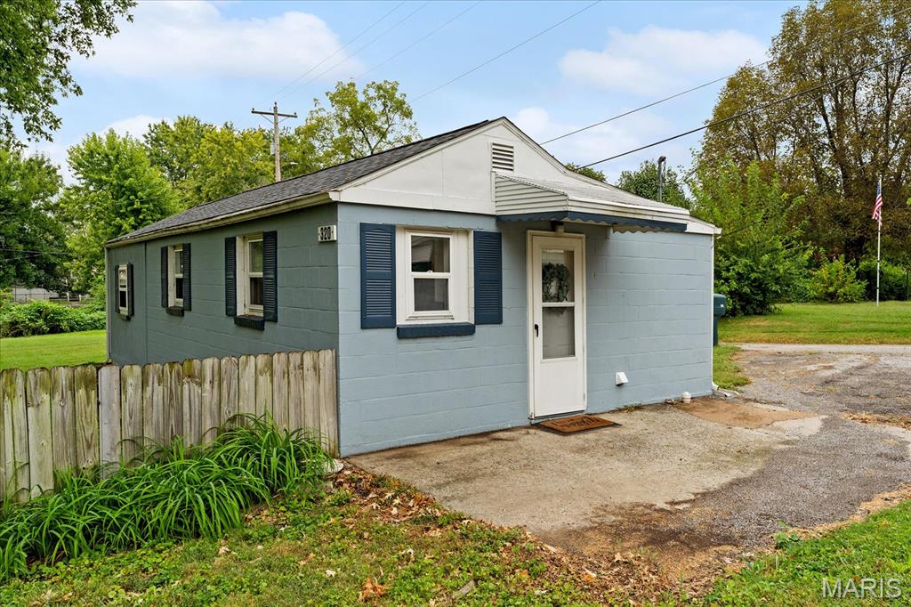320 W Third Street — photo
