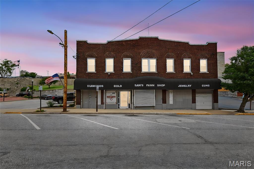 208 E Broadway, Alton, IL 62002 — photo 2