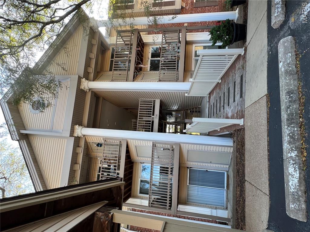 708 L Ridgeside Drive L — photo